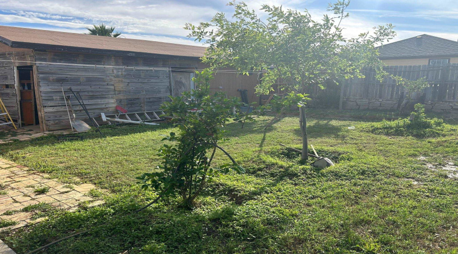 4758 Loma Vista Dr, Laredo, Texas 78046, 3 Bedrooms Bedrooms, 5 Rooms Rooms,3 BathroomsBathrooms,Residential,For Sale,4758 Loma Vista Dr,20251389