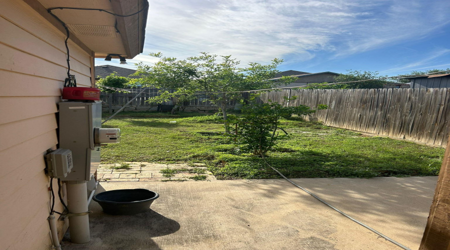 4758 Loma Vista Dr, Laredo, Texas 78046, 3 Bedrooms Bedrooms, 5 Rooms Rooms,3 BathroomsBathrooms,Residential,For Sale,4758 Loma Vista Dr,20251389