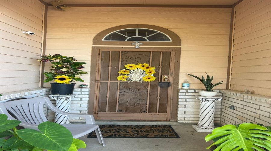 4758 Loma Vista Dr, Laredo, Texas 78046, 3 Bedrooms Bedrooms, 5 Rooms Rooms,3 BathroomsBathrooms,Residential,For Sale,4758 Loma Vista Dr,20251389