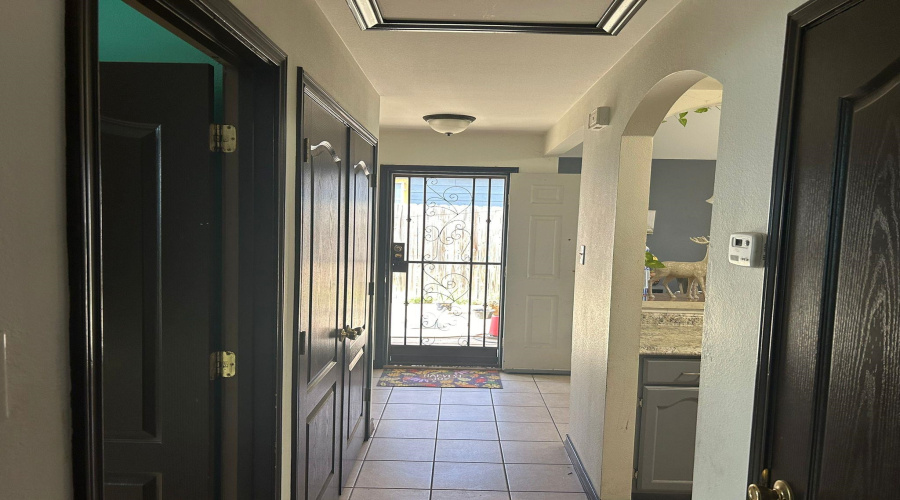 4758 Loma Vista Dr, Laredo, Texas 78046, 3 Bedrooms Bedrooms, 5 Rooms Rooms,3 BathroomsBathrooms,Residential,For Sale,4758 Loma Vista Dr,20251389