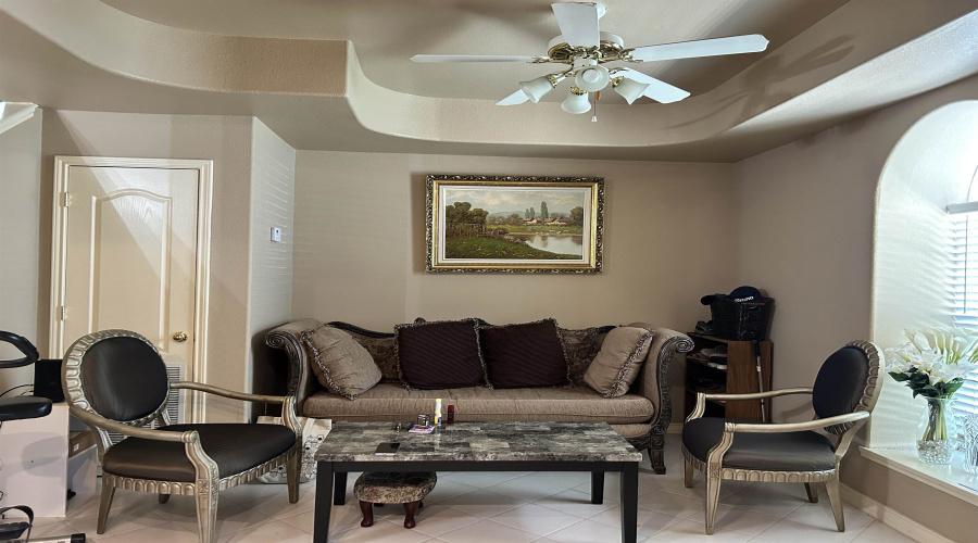 1000 Ranchway Dr, Laredo, Texas 78045, 3 Bedrooms Bedrooms, 4 Rooms Rooms,3 BathroomsBathrooms,Residential,For Sale,1000 Ranchway Dr,20254631