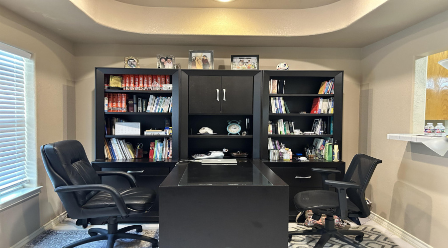 1000 Ranchway Dr, Laredo, Texas 78045, 3 Bedrooms Bedrooms, 4 Rooms Rooms,3 BathroomsBathrooms,Residential,For Sale,1000 Ranchway Dr,20254631