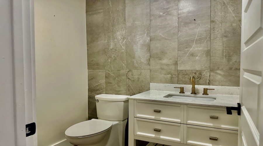 4705 San Francisco Ave, Laredo, Texas 78041, 5 Bedrooms Bedrooms, 8 Rooms Rooms,3 BathroomsBathrooms,Residential,For Rent,4705 San Francisco Ave,20254632