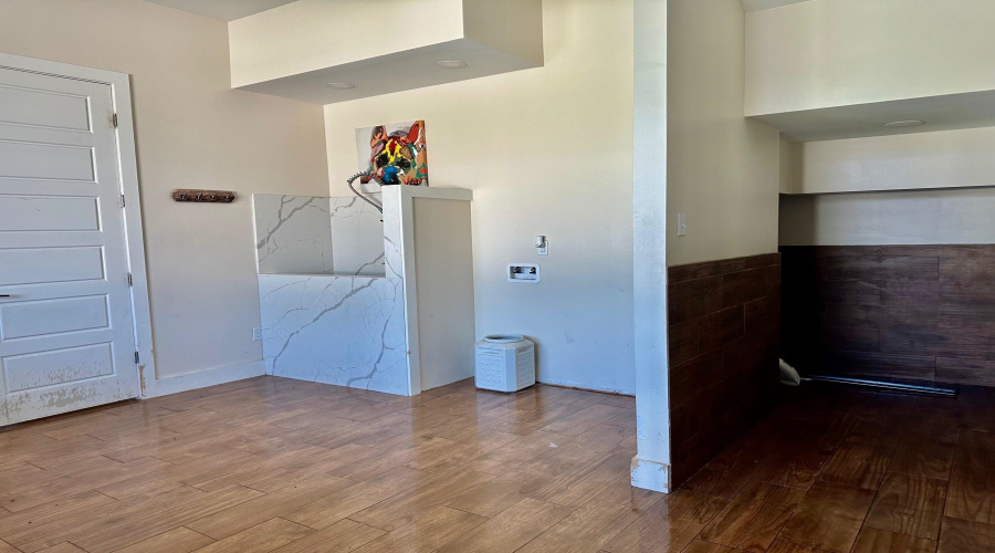 4705 San Francisco Ave, Laredo, Texas 78041, 5 Bedrooms Bedrooms, 8 Rooms Rooms,3 BathroomsBathrooms,Residential,For Rent,4705 San Francisco Ave,20254632