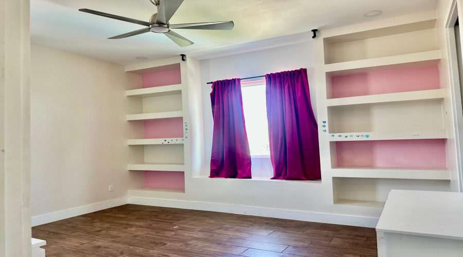 4705 San Francisco Ave, Laredo, Texas 78041, 5 Bedrooms Bedrooms, 8 Rooms Rooms,3 BathroomsBathrooms,Residential,For Rent,4705 San Francisco Ave,20254632