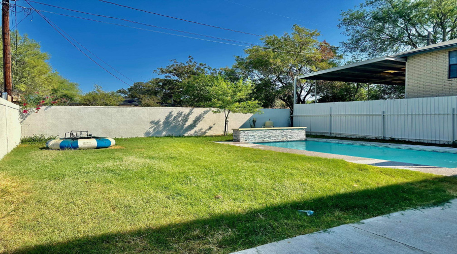 4705 San Francisco Ave, Laredo, Texas 78041, 5 Bedrooms Bedrooms, 8 Rooms Rooms,3 BathroomsBathrooms,Residential,For Rent,4705 San Francisco Ave,20254632