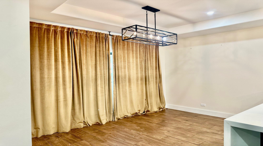 4705 San Francisco Ave, Laredo, Texas 78041, 5 Bedrooms Bedrooms, 8 Rooms Rooms,3 BathroomsBathrooms,Residential,For Rent,4705 San Francisco Ave,20254632