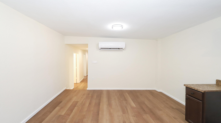 904 E Montgomery St, LARED0, Texas 78040, 4 Bedrooms Bedrooms, 7 Rooms Rooms,2 BathroomsBathrooms,Residential,For Sale,904 E Montgomery St,20254633