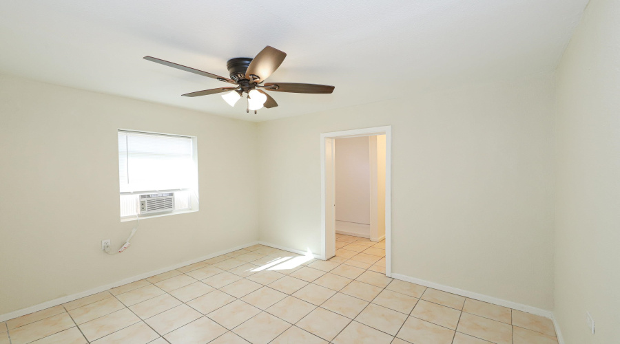 904 E Montgomery St, LARED0, Texas 78040, 4 Bedrooms Bedrooms, 7 Rooms Rooms,2 BathroomsBathrooms,Residential,For Sale,904 E Montgomery St,20254633