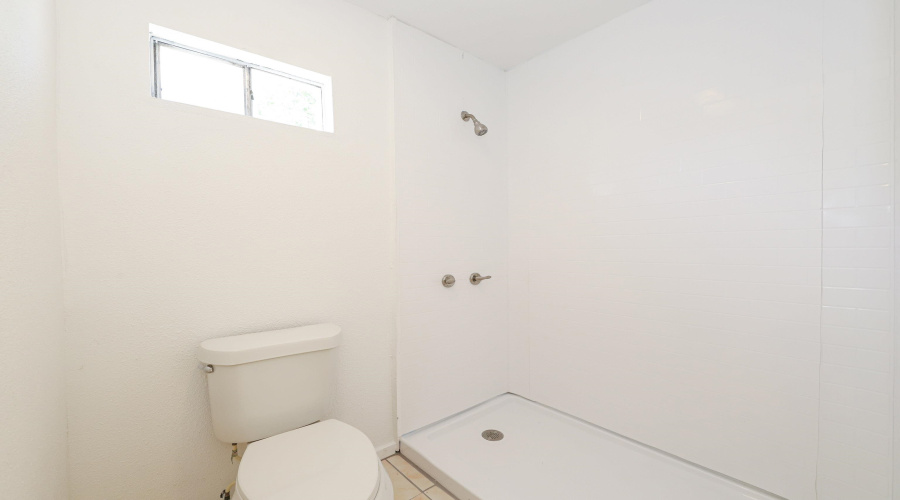 904 E Montgomery St, LARED0, Texas 78040, 4 Bedrooms Bedrooms, 7 Rooms Rooms,2 BathroomsBathrooms,Residential,For Sale,904 E Montgomery St,20254633