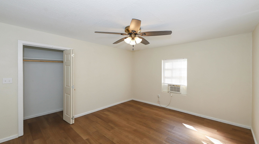 904 E Montgomery St, LARED0, Texas 78040, 4 Bedrooms Bedrooms, 7 Rooms Rooms,2 BathroomsBathrooms,Residential,For Sale,904 E Montgomery St,20254633