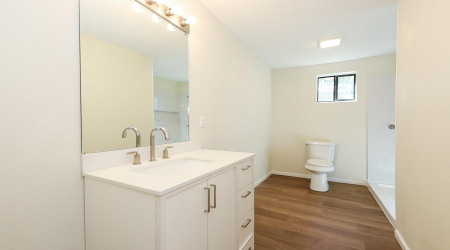 904 E Montgomery St, LARED0, Texas 78040, 4 Bedrooms Bedrooms, 7 Rooms Rooms,2 BathroomsBathrooms,Residential,For Sale,904 E Montgomery St,20254633