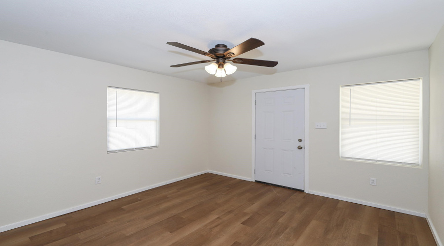 904 E Montgomery St, LARED0, Texas 78040, 4 Bedrooms Bedrooms, 7 Rooms Rooms,2 BathroomsBathrooms,Residential,For Sale,904 E Montgomery St,20254633