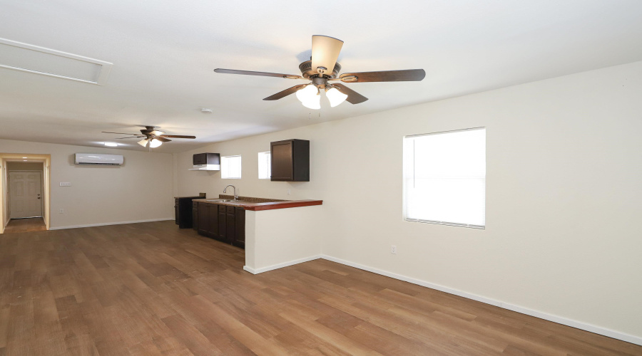 904 E Montgomery St, LARED0, Texas 78040, 4 Bedrooms Bedrooms, 7 Rooms Rooms,2 BathroomsBathrooms,Residential,For Sale,904 E Montgomery St,20254633