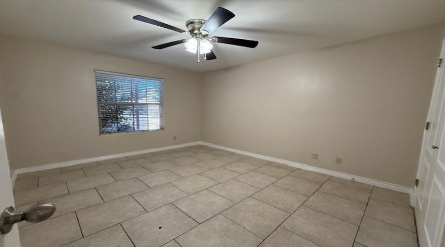 2720 Camelot Dr, Laredo, Texas 78041, 2 Bedrooms Bedrooms, 4 Rooms Rooms,2 BathroomsBathrooms,Residential,For Rent,2720 Camelot Dr,20254634