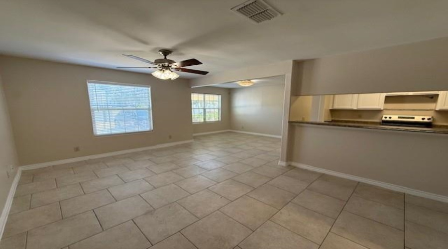 2720 Camelot Dr, Laredo, Texas 78041, 2 Bedrooms Bedrooms, 4 Rooms Rooms,2 BathroomsBathrooms,Residential,For Rent,2720 Camelot Dr,20254634
