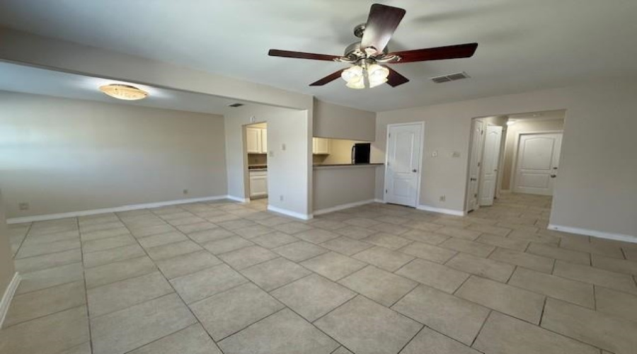 2720 Camelot Dr, Laredo, Texas 78041, 2 Bedrooms Bedrooms, 4 Rooms Rooms,2 BathroomsBathrooms,Residential,For Rent,2720 Camelot Dr,20254634