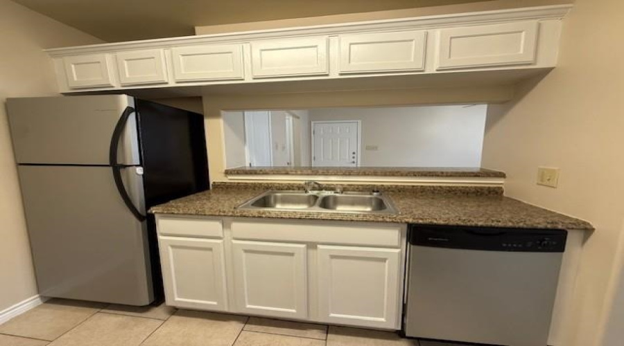 2720 Camelot Dr, Laredo, Texas 78041, 2 Bedrooms Bedrooms, 4 Rooms Rooms,2 BathroomsBathrooms,Residential,For Rent,2720 Camelot Dr,20254634