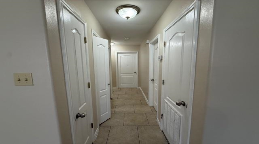 2720 Camelot Dr, Laredo, Texas 78041, 2 Bedrooms Bedrooms, 4 Rooms Rooms,2 BathroomsBathrooms,Residential,For Rent,2720 Camelot Dr,20254634