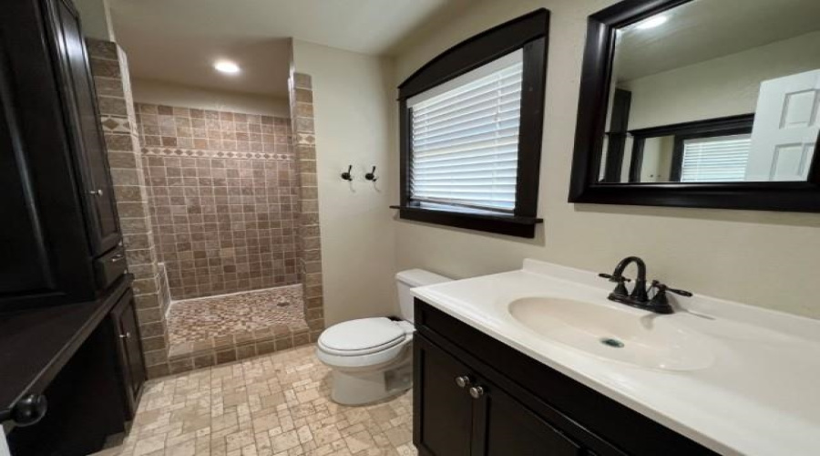 125 Ballards Rd, Zapata, Texas 78076, 2 Bedrooms Bedrooms, 3 Rooms Rooms,1 BathroomBathrooms,Residential,For Sale,125 Ballards Rd,20254636