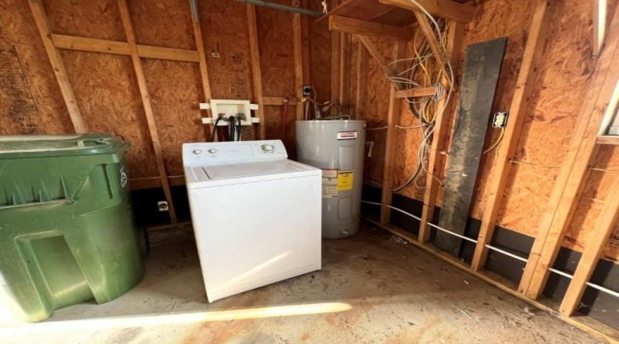 125 Ballards Rd, Zapata, Texas 78076, 2 Bedrooms Bedrooms, 3 Rooms Rooms,1 BathroomBathrooms,Residential,For Sale,125 Ballards Rd,20254636