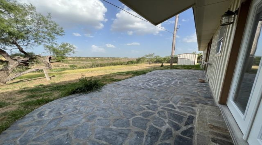125 Ballards Rd, Zapata, Texas 78076, 2 Bedrooms Bedrooms, 3 Rooms Rooms,1 BathroomBathrooms,Residential,For Sale,125 Ballards Rd,20254636