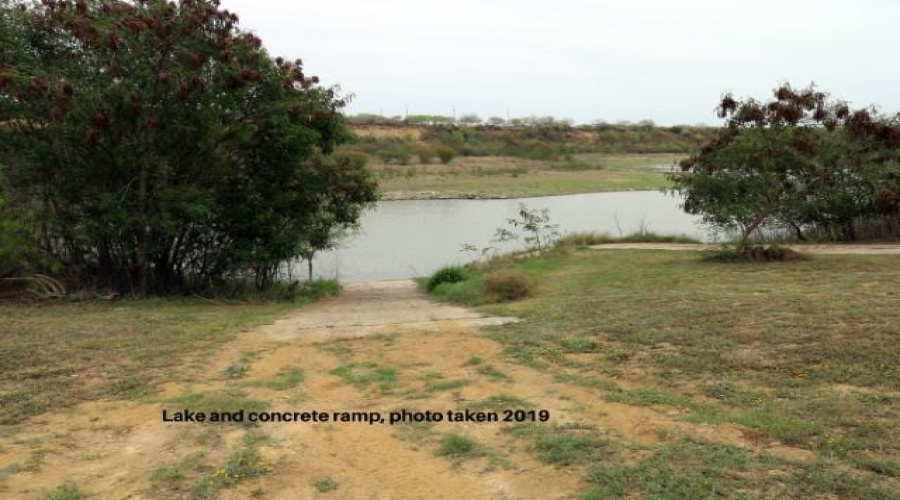 125 Ballards Rd, Zapata, Texas 78076, 2 Bedrooms Bedrooms, 3 Rooms Rooms,1 BathroomBathrooms,Residential,For Sale,125 Ballards Rd,20254636