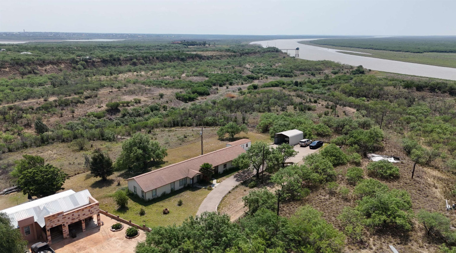 125 Ballards Rd, Zapata, Texas 78076, 2 Bedrooms Bedrooms, 3 Rooms Rooms,1 BathroomBathrooms,Residential,For Sale,125 Ballards Rd,20254636