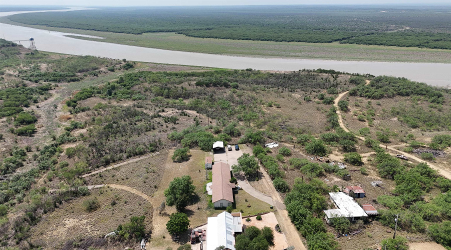 125 Ballards Rd, Zapata, Texas 78076, 2 Bedrooms Bedrooms, 3 Rooms Rooms,1 BathroomBathrooms,Residential,For Sale,125 Ballards Rd,20254636