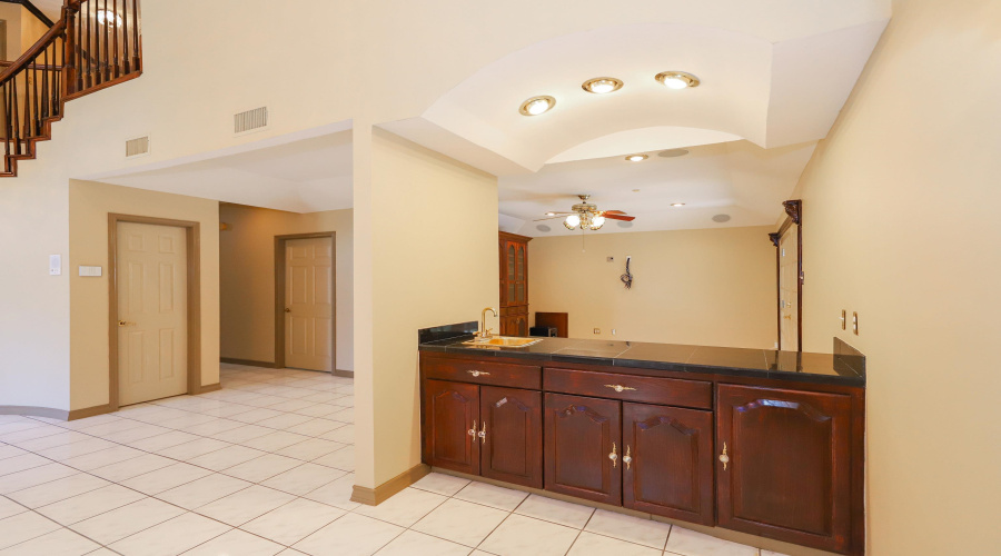 503 Avon Ct., Laredo, Texas 78041, 4 Bedrooms Bedrooms, 9 Rooms Rooms,4 BathroomsBathrooms,Residential,For Sale,503 Avon Ct.,20254638