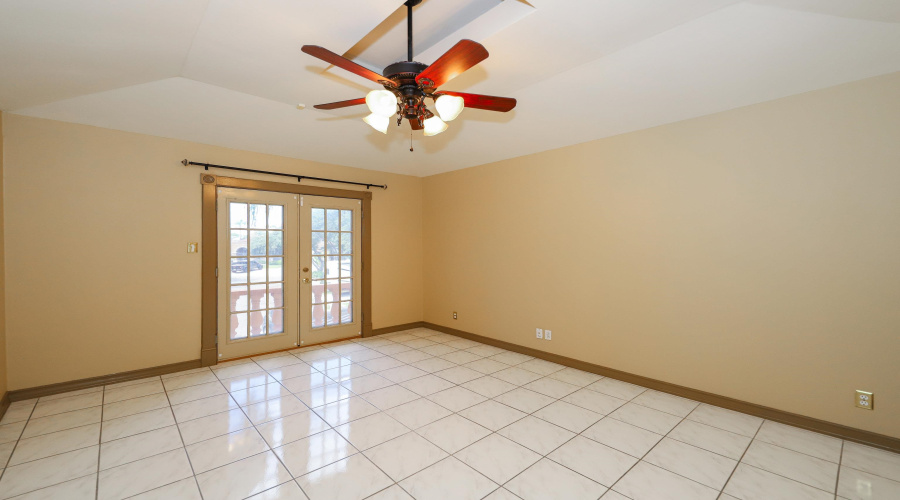 503 Avon Ct., Laredo, Texas 78041, 4 Bedrooms Bedrooms, 9 Rooms Rooms,4 BathroomsBathrooms,Residential,For Sale,503 Avon Ct.,20254638