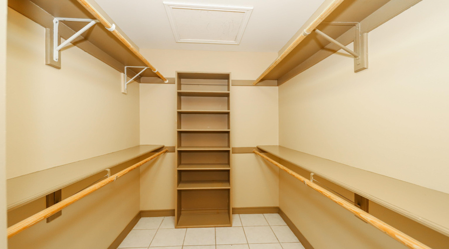 503 Avon Ct., Laredo, Texas 78041, 4 Bedrooms Bedrooms, 9 Rooms Rooms,4 BathroomsBathrooms,Residential,For Sale,503 Avon Ct.,20254638