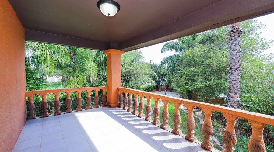 503 Avon Ct., Laredo, Texas 78041, 4 Bedrooms Bedrooms, 9 Rooms Rooms,4 BathroomsBathrooms,Residential,For Sale,503 Avon Ct.,20254638