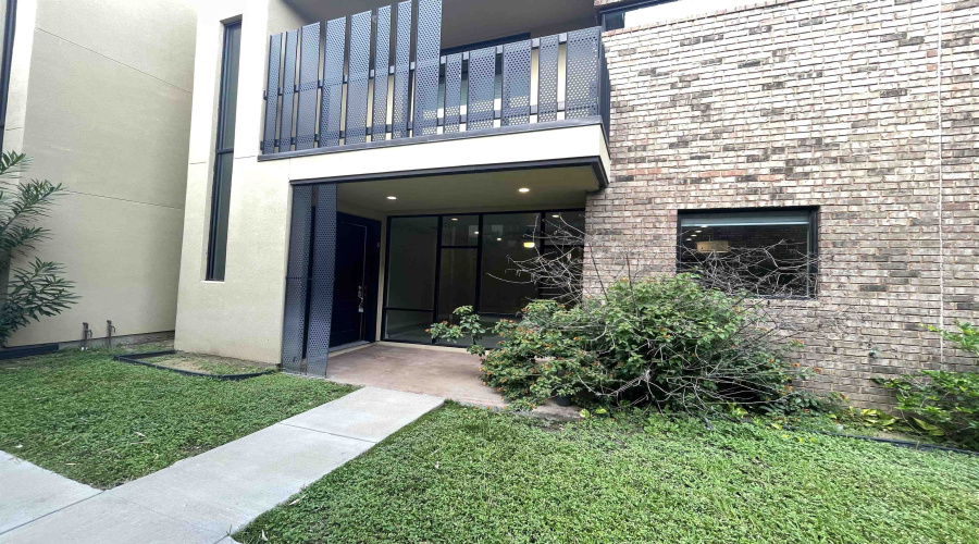 409 Shiloh Dr, LAREDO, Texas 78045, 2 Bedrooms Bedrooms, 6 Rooms Rooms,2 BathroomsBathrooms,Residential,For Rent,409 Shiloh Dr,20254639
