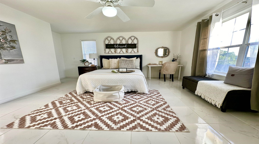 142 Salamanca Ave, LAREDO, Texas 78046-8406, 3 Bedrooms Bedrooms, 6 Rooms Rooms,2 BathroomsBathrooms,Residential,For Sale,142 Salamanca Ave,20254641