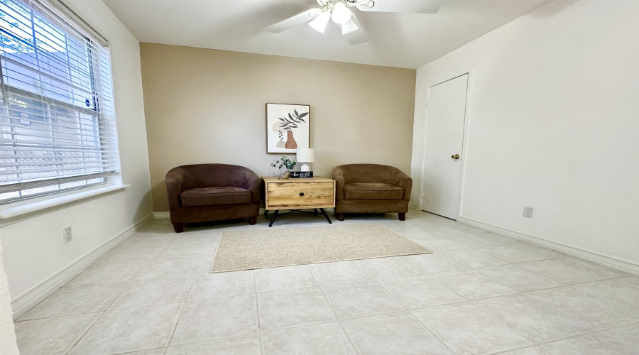 142 Salamanca Ave, LAREDO, Texas 78046-8406, 3 Bedrooms Bedrooms, 6 Rooms Rooms,2 BathroomsBathrooms,Residential,For Sale,142 Salamanca Ave,20254641