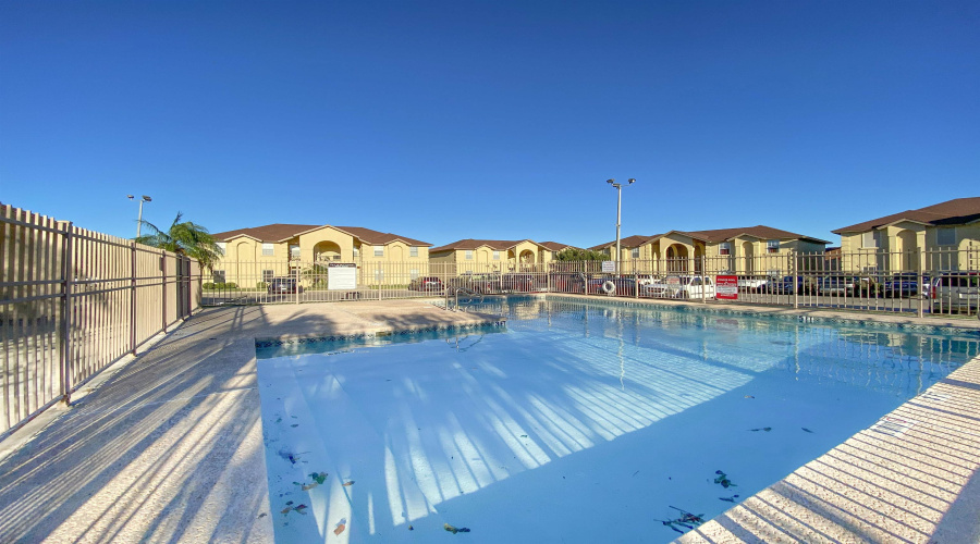 9804 Cantera Ct, Laredo, Texas 78045, 2 Bedrooms Bedrooms, 5 Rooms Rooms,2 BathroomsBathrooms,Residential,For Rent,9804 Cantera Ct,20254642