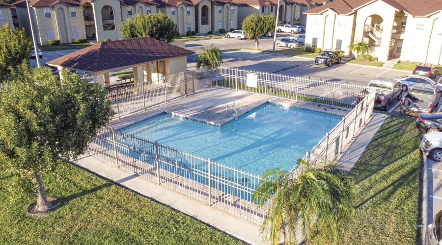9804 Cantera Ct, Laredo, Texas 78045, 2 Bedrooms Bedrooms, 5 Rooms Rooms,2 BathroomsBathrooms,Residential,For Rent,9804 Cantera Ct,20254642