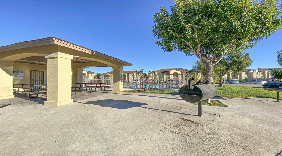 9804 Cantera Ct, Laredo, Texas 78045, 2 Bedrooms Bedrooms, 5 Rooms Rooms,2 BathroomsBathrooms,Residential,For Rent,9804 Cantera Ct,20254642