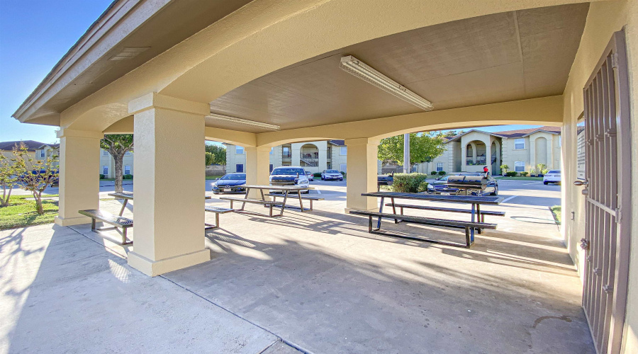 9804 Cantera Ct, Laredo, Texas 78045, 2 Bedrooms Bedrooms, 5 Rooms Rooms,2 BathroomsBathrooms,Residential,For Rent,9804 Cantera Ct,20254642
