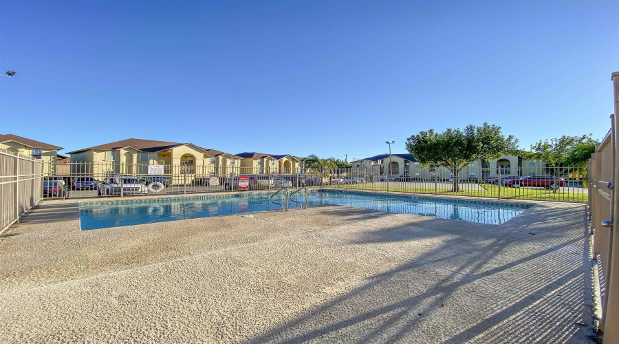 9804 Cantera Ct, Laredo, Texas 78045, 2 Bedrooms Bedrooms, 5 Rooms Rooms,2 BathroomsBathrooms,Residential,For Rent,9804 Cantera Ct,20254642