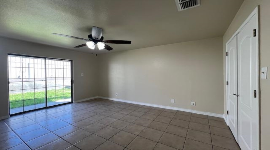 412 Shiloh Dr, Laredo, Texas 78045-6741, 3 Bedrooms Bedrooms, 5 Rooms Rooms,2 BathroomsBathrooms,Residential,For Rent,412 Shiloh Dr,20254335