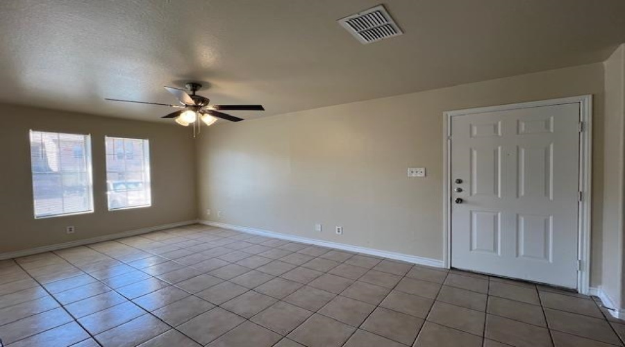 412 Shiloh Dr, Laredo, Texas 78045-6741, 3 Bedrooms Bedrooms, 5 Rooms Rooms,2 BathroomsBathrooms,Residential,For Rent,412 Shiloh Dr,20254335