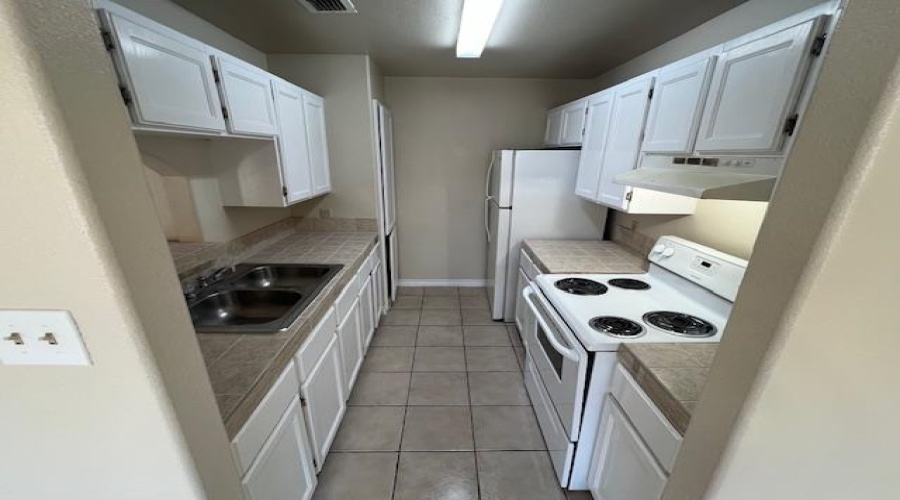 412 Shiloh Dr, Laredo, Texas 78045-6741, 3 Bedrooms Bedrooms, 5 Rooms Rooms,2 BathroomsBathrooms,Residential,For Rent,412 Shiloh Dr,20254335