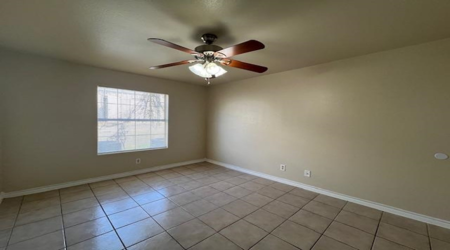 412 Shiloh Dr, Laredo, Texas 78045-6741, 3 Bedrooms Bedrooms, 5 Rooms Rooms,2 BathroomsBathrooms,Residential,For Rent,412 Shiloh Dr,20254335