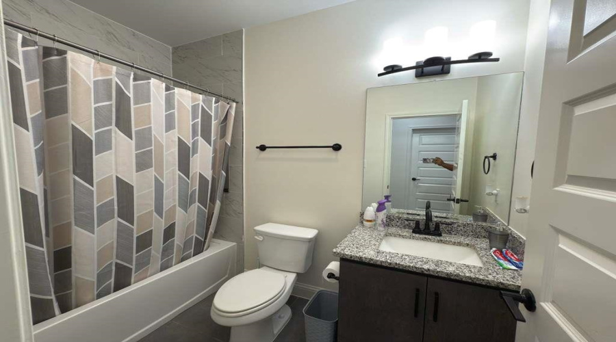 713 Journey Loop, LAREDO, Texas 78045, 3 Bedrooms Bedrooms, 5 Rooms Rooms,2 BathroomsBathrooms,Residential,For Rent,713 Journey Loop,20254643