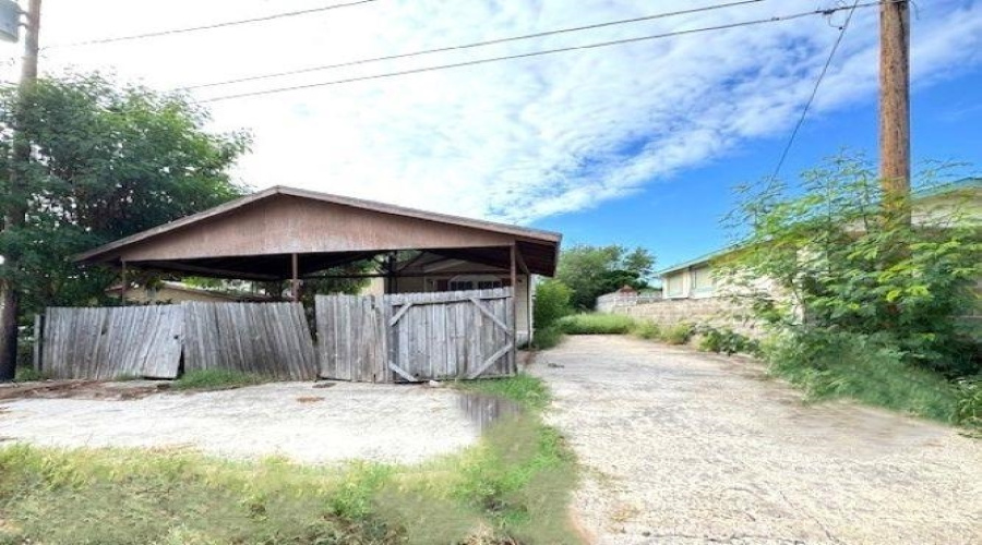 3415 Mier St, Laredo, Texas 78043, 3 Bedrooms Bedrooms, 5 Rooms Rooms,2 BathroomsBathrooms,Residential,For Sale,3415 Mier St,20254645