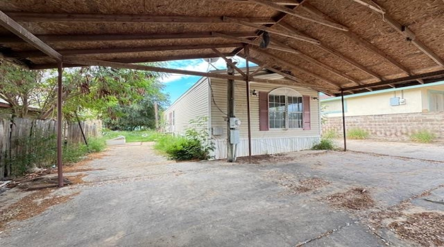 3415 Mier St, Laredo, Texas 78043, 3 Bedrooms Bedrooms, 5 Rooms Rooms,2 BathroomsBathrooms,Residential,For Sale,3415 Mier St,20254645