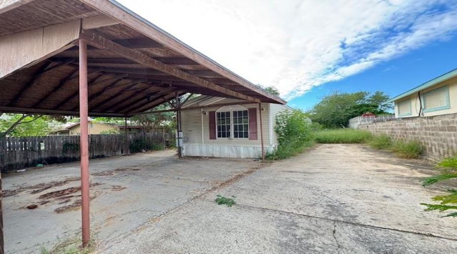 3415 Mier St, Laredo, Texas 78043, 3 Bedrooms Bedrooms, 5 Rooms Rooms,2 BathroomsBathrooms,Residential,For Sale,3415 Mier St,20254645