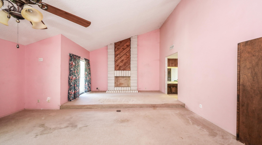 203 S Fenwick Dr, LAREDO, Texas 78041, 5 Bedrooms Bedrooms, 8 Rooms Rooms,3 BathroomsBathrooms,Residential,For Sale,203 S Fenwick Dr,20254648